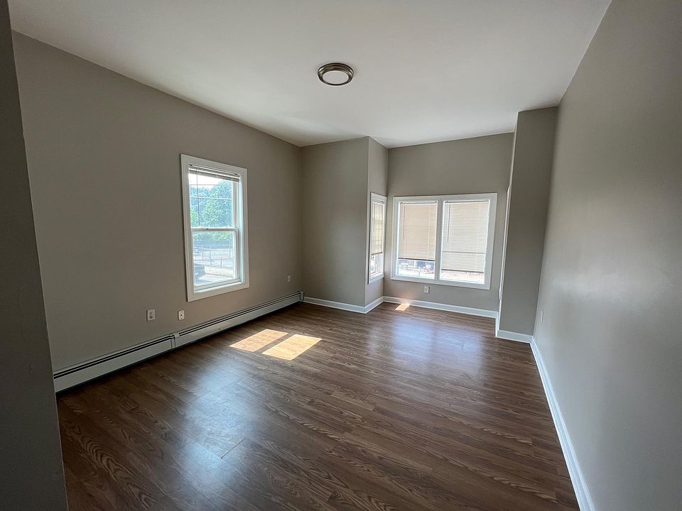 1st image of 664 Plainfield St Floor 2