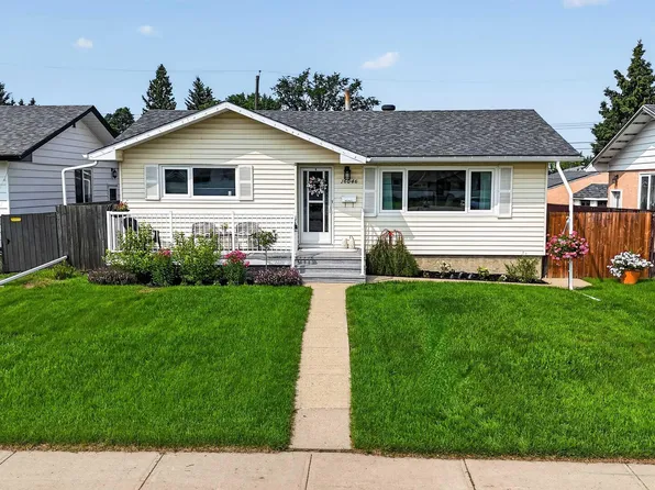 16046 95th Ave NW, Edmonton, AB T5P 0A7