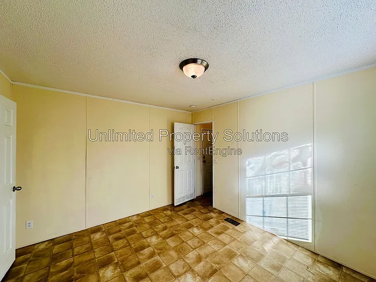 9765 Old Mill Rd NE #101 — Photo 7