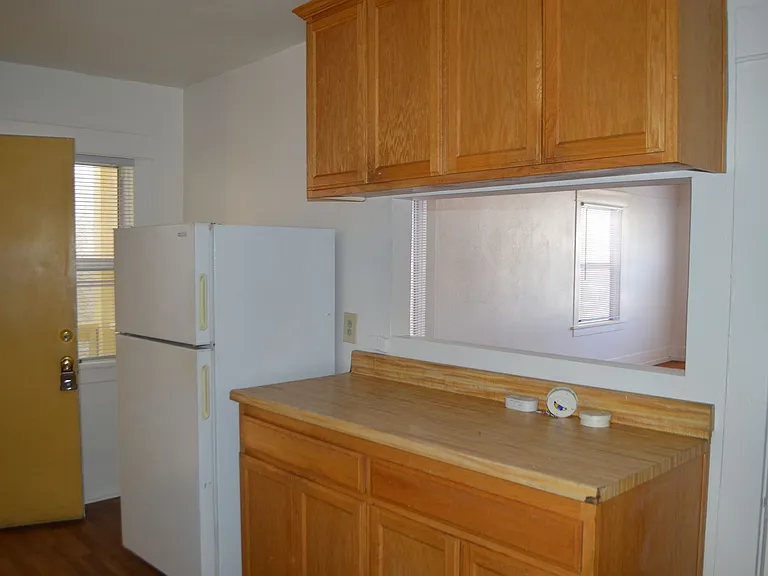 Money Apartment Building - 2 — Photo 6