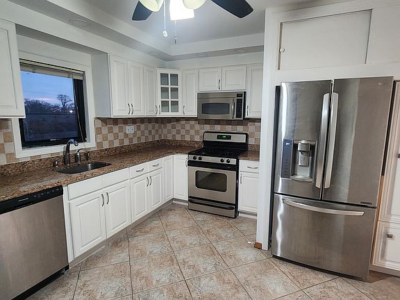 2nd image of 32 Harriet Pl Floor 2