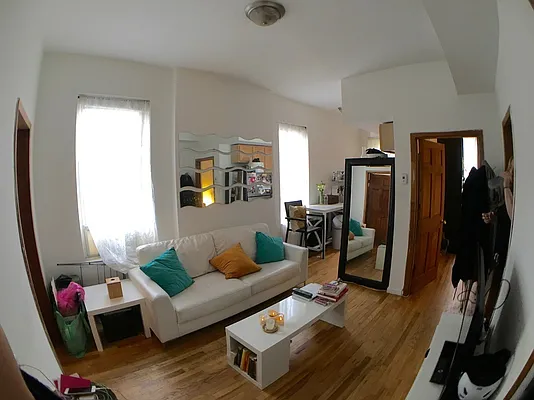 Rented by Leiter Realty Group LLC | media 23