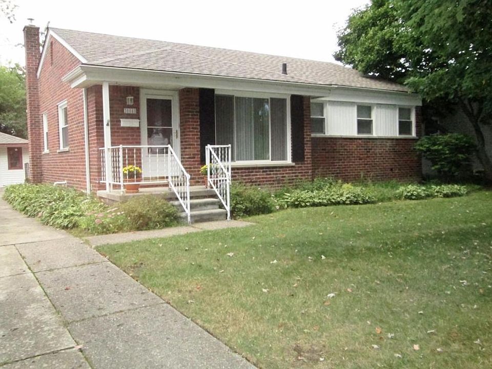 1st image of 30040 Orangelawn St