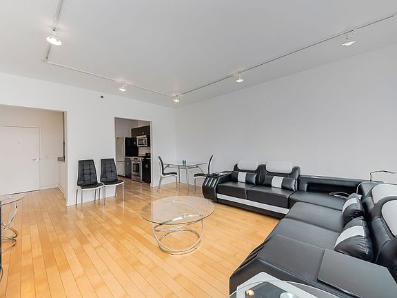 3rd image of 8 E Randolph St Unit 2107