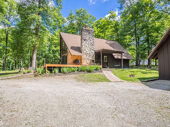 4th image of 1795 W County Road 200 S