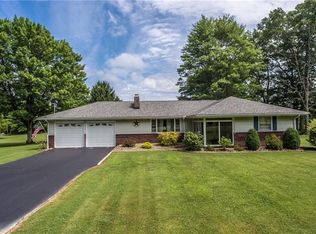 27 Buckwalter Rd, Pulaski, PA 16143