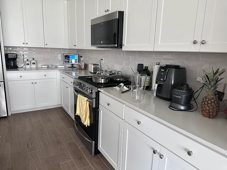 2573 W Claridge Way — Photo 3