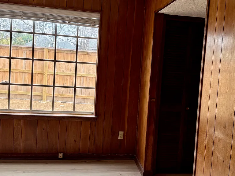 211 S Idlewild St — Photo 19
