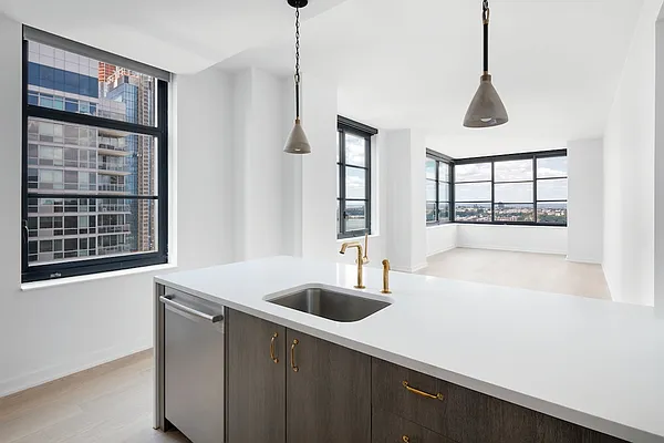 Rented by Greystar | media 16