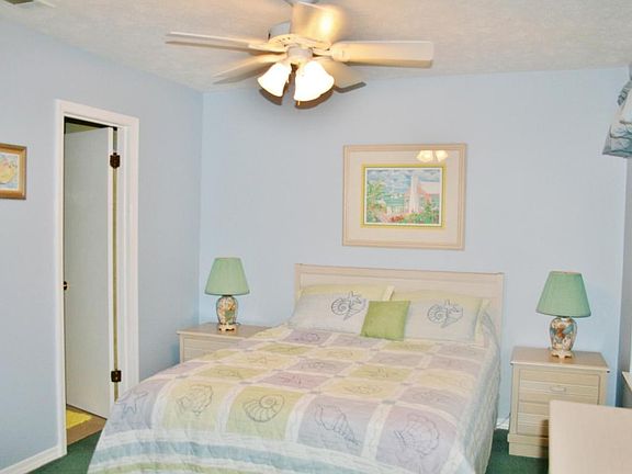 5th image of 136 Linda Marie Ln