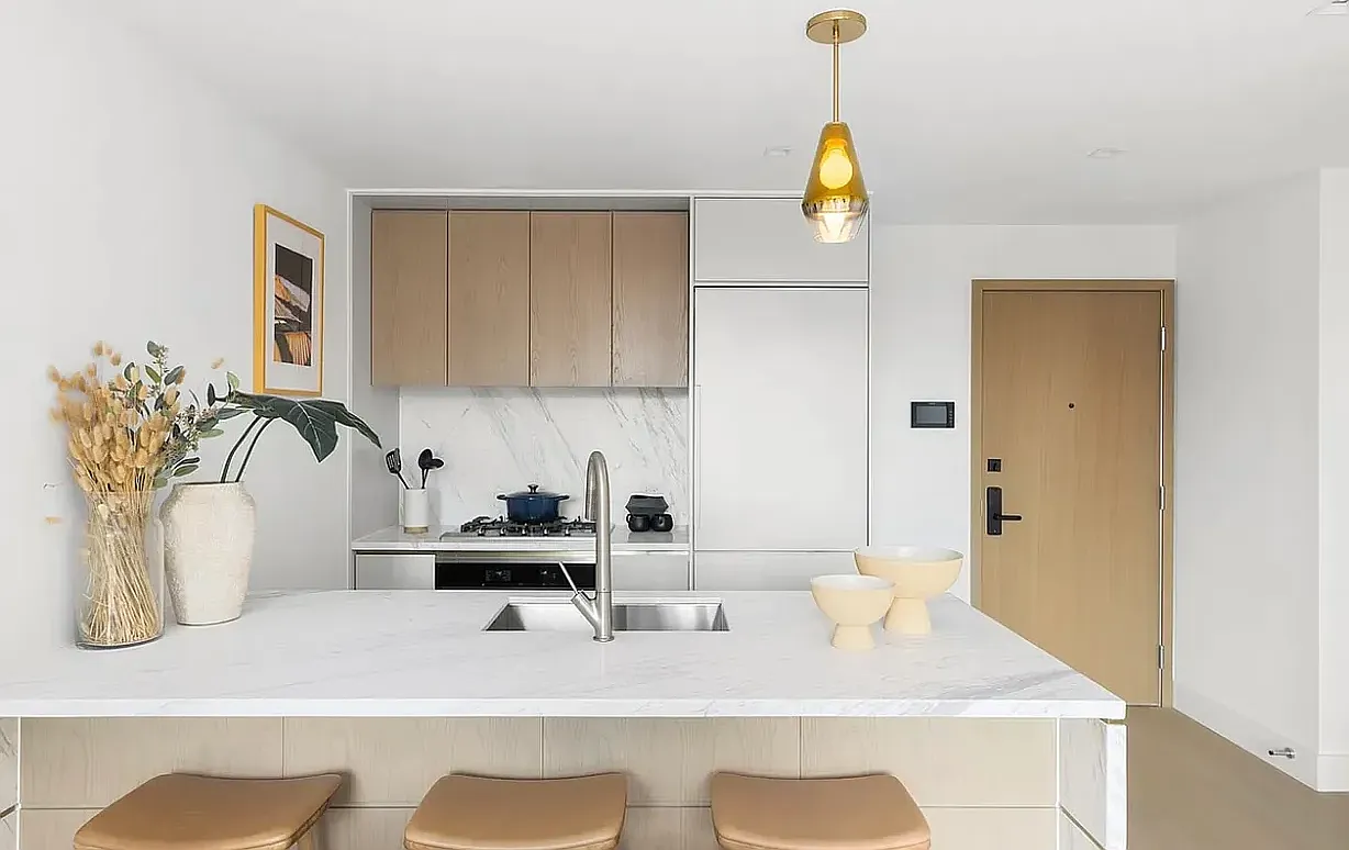 208 Delancey Street — Photo 3