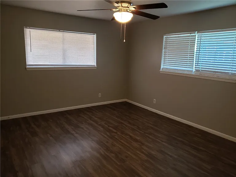 106 E Janin Cir — Photo 16