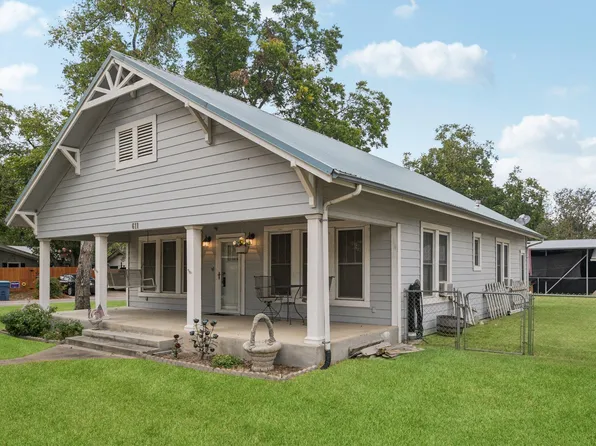 611 N Main St, Elgin, TX 78621