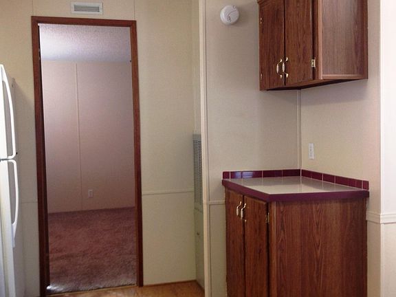 5th image of 1001 Saint Mary St #C
