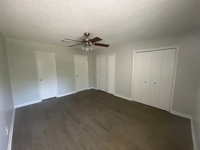 100-103 Sandra Del Mar Dr — Photo 17