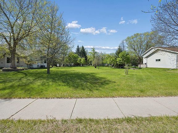 5th image of 1716 Southwood Trl