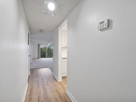 4th image of 1075 RIVERSIDE Drive #508
