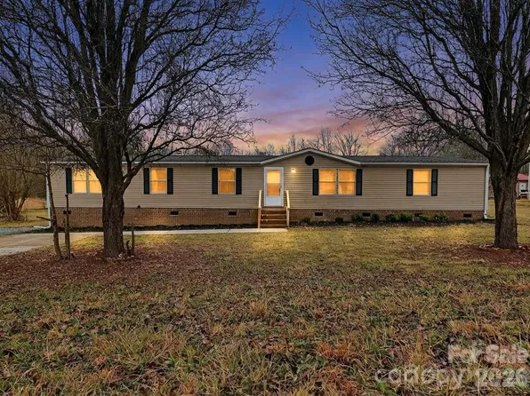5944 Lewis Rd, Gastonia, NC 28052