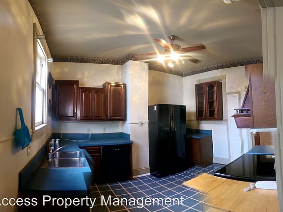 5th image of 1021 Leckie St