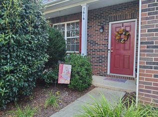7616 Carrington Forest Ln, Matthews, NC 28105