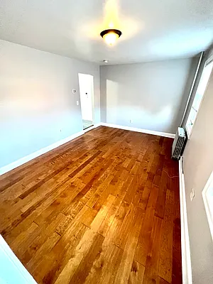 Rented by Amorelli Realty | media 7