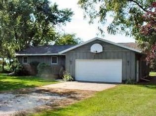 101 Norton St, Neponset, IL 61345