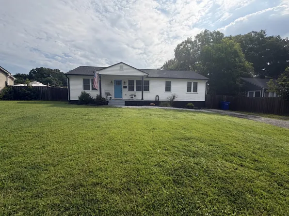 1565 White Oak St, Spartanburg, SC 29307