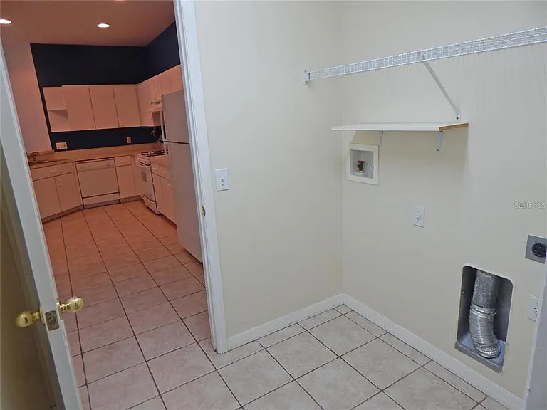 5925 Sandhill Ridge Dr — Photo 32