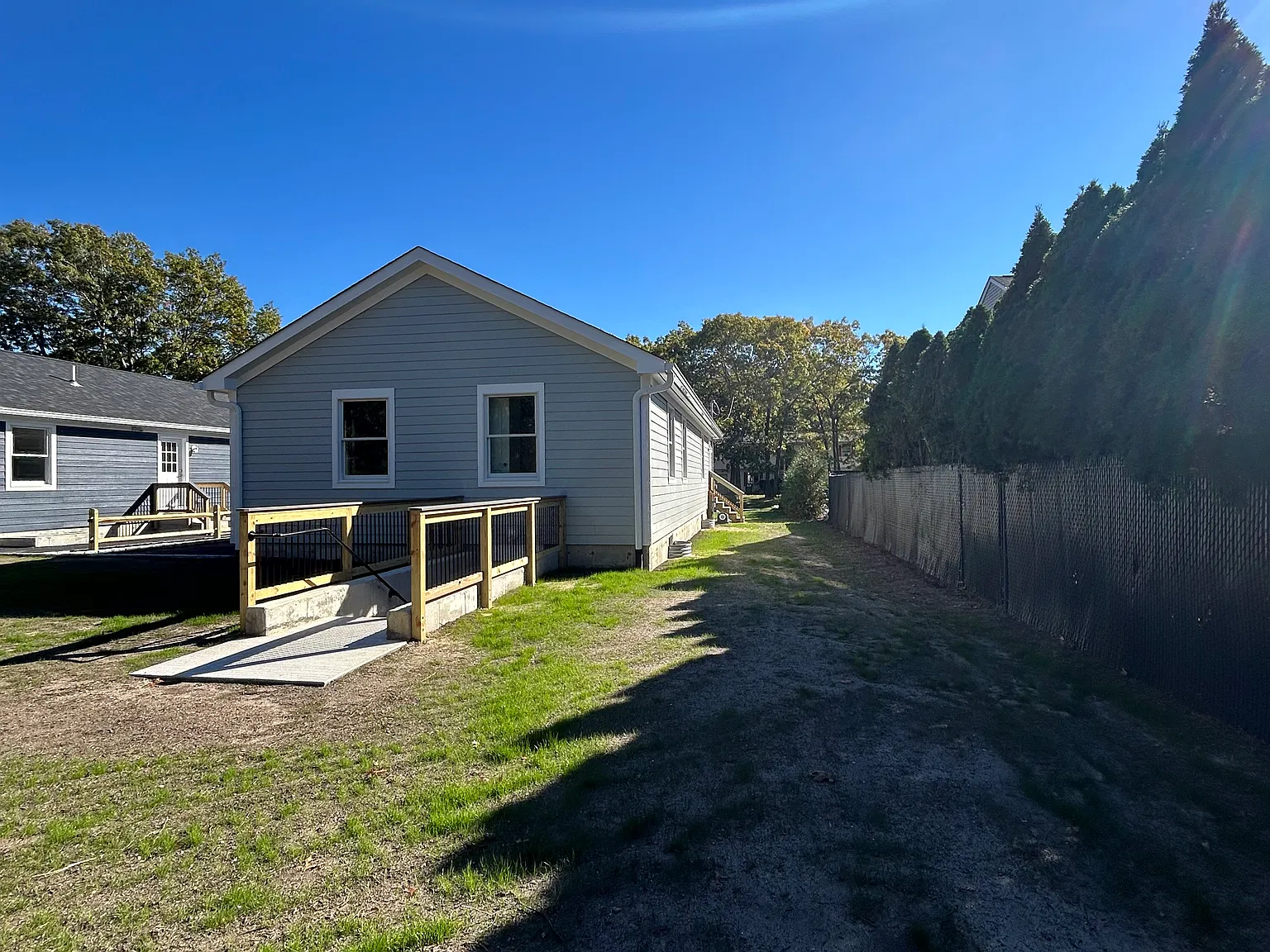 4 bed, 2.5 bath, 1300 sqft, $4,500 — Photo 3