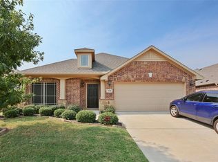 1020 Longhorn Dr, Aubrey, TX 76227