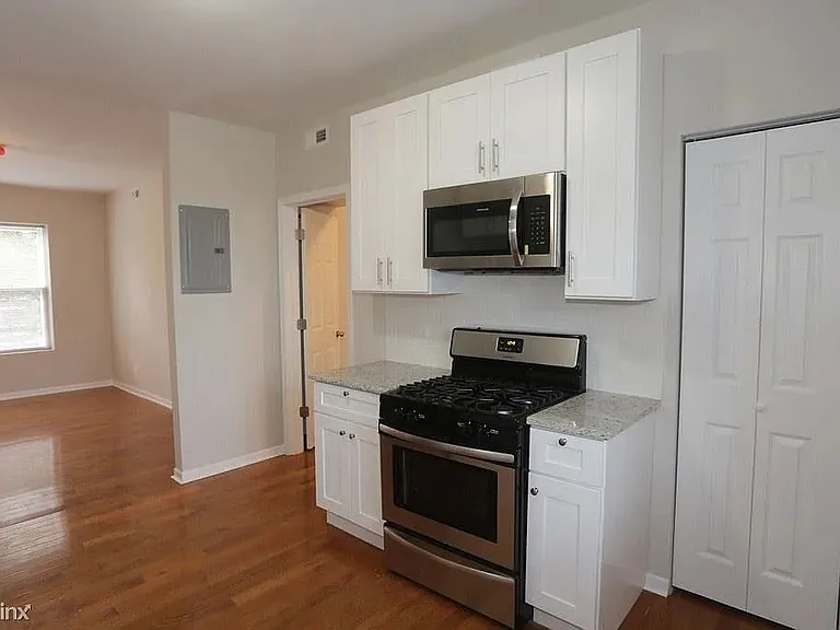3916 W Altgeld St #1 — Photo 5