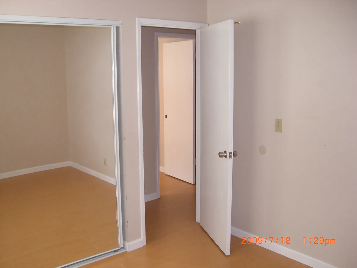 Building Photo - 224 Damsen Dr