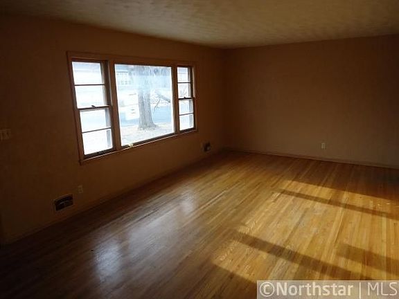 Home for Sale in Columbia Heights, MN $84,900