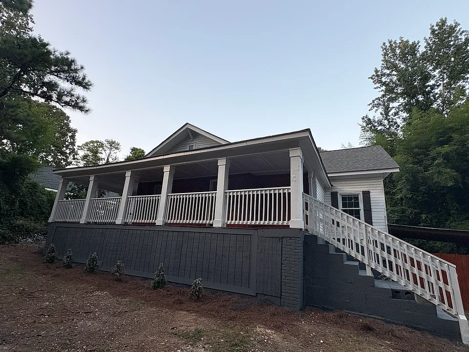 1477 Highway 16 W