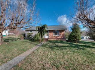 2200 Indian Ridge Rd, Johnson City, TN 37604