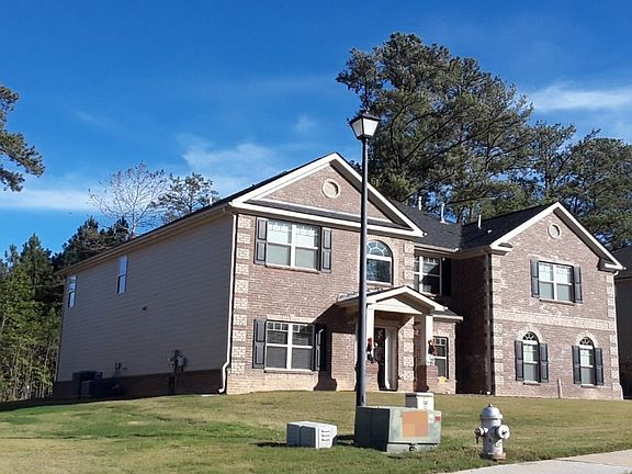 3rd image of 3927 Rosebay Way