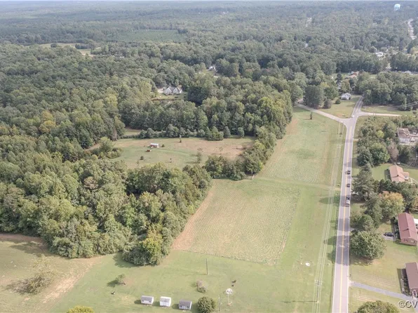 10512 River Rd S, Chesterfield, VA 23838