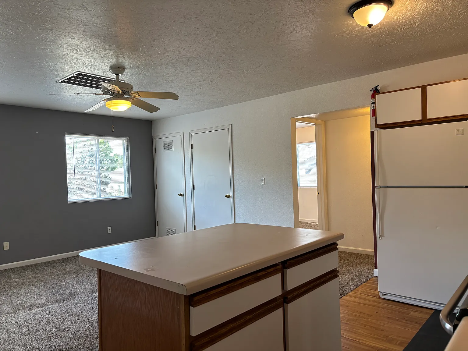 4 bed, 900 sqft, $1,740 — Photo 4