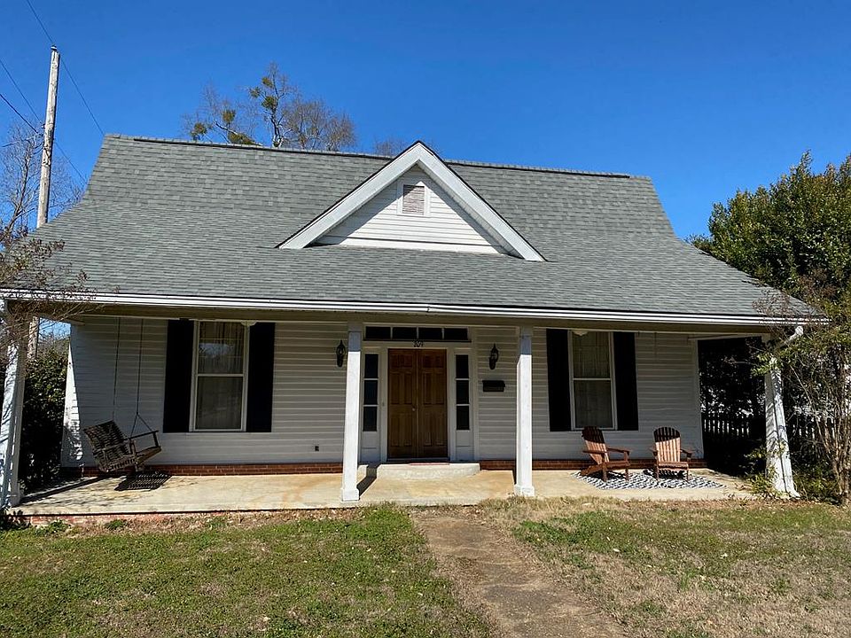 1st image of 209 Murphree St