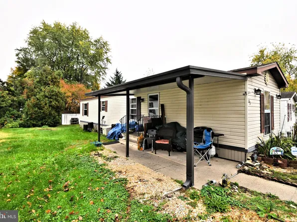 65 Harrison Dr, Fairless Hills, PA 19030