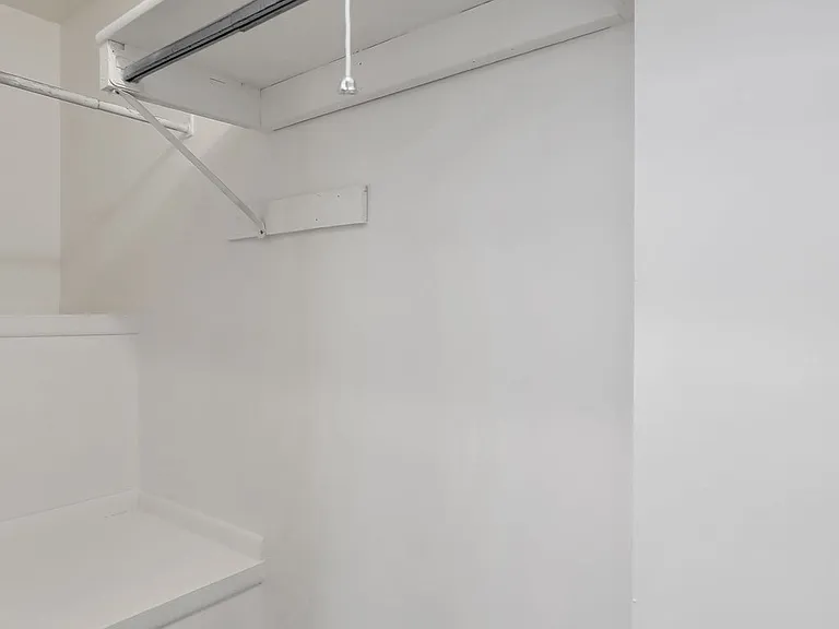 Carnaby Village Townhomes — Photo 16