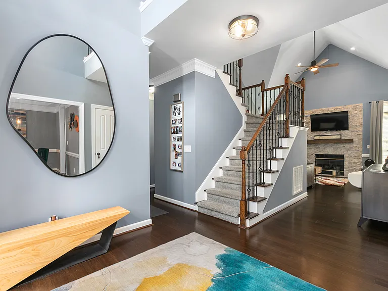 305 Lucas Park Dr — Photo 16