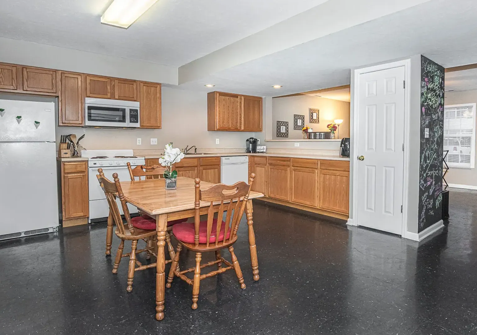 3 bedrooms, 3 bathroom! — Photo 1