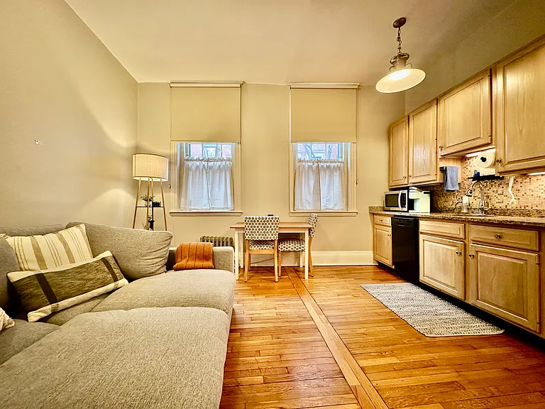 68 Phillips St #1 — Photo 3