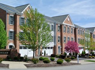 902 Montclair Dr, Coraopolis, PA 15108