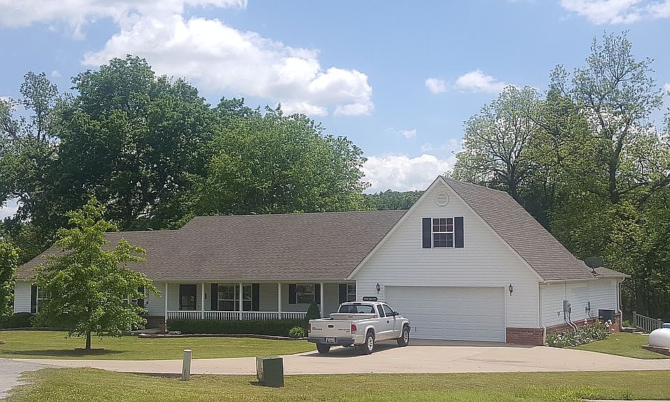 1st image of 21860 Summerset Ct