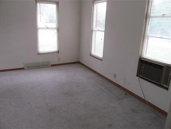 2nd image of 500 S Ewing St