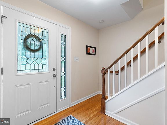 2nd image of 207 Wilshire Ln