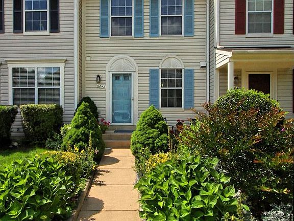 3rd image of 6842 Chasewood Cir