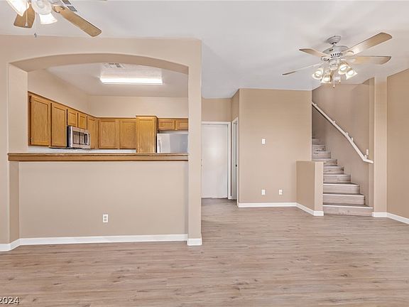 5th image of 1346 Dusty Creek St